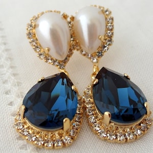 Navy blue earrings,Pearl earrings,Blue earrings,Chandelier earrings,Blue Bridal earrings,Bridesmaid gift,Blue wedding jewlery,Bridal jewlery
