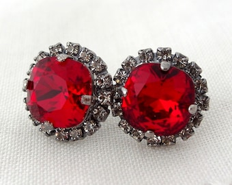 Deep Red Crystal crystal stud earrings, Ruby red Halo Rhinestone stud earrings, Bridal earrings, Bridesmaid gifts, Silver or gold