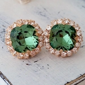 Emerald earrings,Emerald green stud earrings,Rose gold earrings,emerald green bridal earrings,Emerald bridesmaids earrings,Crystal earring