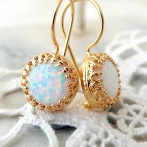 Opal earrings,White opal drop earrings,opal bridal earrings,Dangle earrings,white bridesmaid earrings,white wedding,october birthstone,Gold