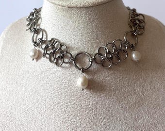 Collana girocollo gotica con perle, collana vistosa in acciaio inossidabile, gioielli in maglia metallica