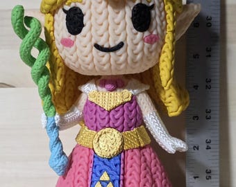 3D Printed Knitted-Style Princess Zelda Figure – Collectible Fantasy Display(4" or 8")