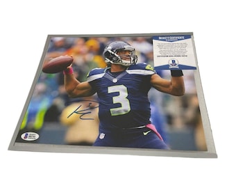 Hand Signed Autographed Russell Wilson Seattle Seahawks Photo Beckett COA