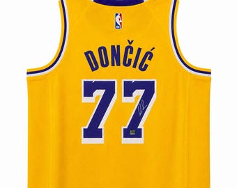 Luka Dončić Signed Basketball Jersey #77 Autographed NBA Jersey COA