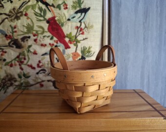 Vintage 1990s Longaberger Basket:  Small, Round, Leather Handles