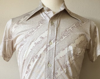 Vintage 70s80s Mens Shirt mod VAN HEUSEN Casual Nylon Micro Dot Abstract Short Sleeve Butterfly Collar size M DecadenceFashion menswear