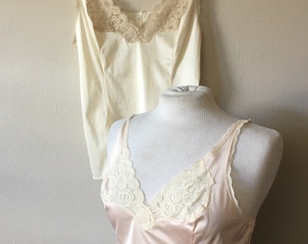 Vintage 1970s Camisoles Vanity Fair Pink Ivory Lingerie set of 2 under garment tops posh glam size 36 Decadencefashion Womenswear