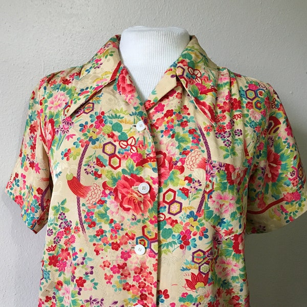 Vintage 60s/70s Blouse Mod Floral Silk Casual Elegance Green Beige Red Pink short sleeve button up size M Decadencefashion womenswear