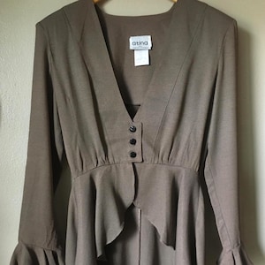 Vintage Karon Crosby 1980s Blouse Ruffle Accent Asymmetrical Hem Size S Decadencefashion Womenswear
