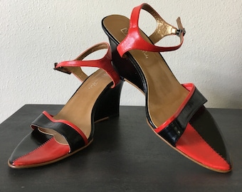 Vintage 1990s Leather Mod Mr Valentino Rudy Italy Strappy Sandals Skinny Wedge red black size 6M/36 Decadencefashion Designers