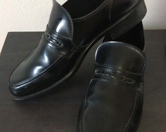 Vintage 1960s Leather Shoes Slip On Loafer Black Chancellors Designer Casual Elegant Fun Decadencefashion