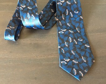 Vintage 1980s Necktie Abstract Mod B. Bigss Silk Blue Black Suit Accessory made in USA Decadencefashion Menswear