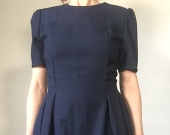 Vintage 1980s dress casual business, office, classic, elegant Leslie Lucks navy blue textured cotton size Small Decadencefashion Womenswear