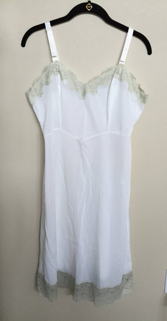 Vintage 1960s Slip short White Lace Wedding Linge… - image 2