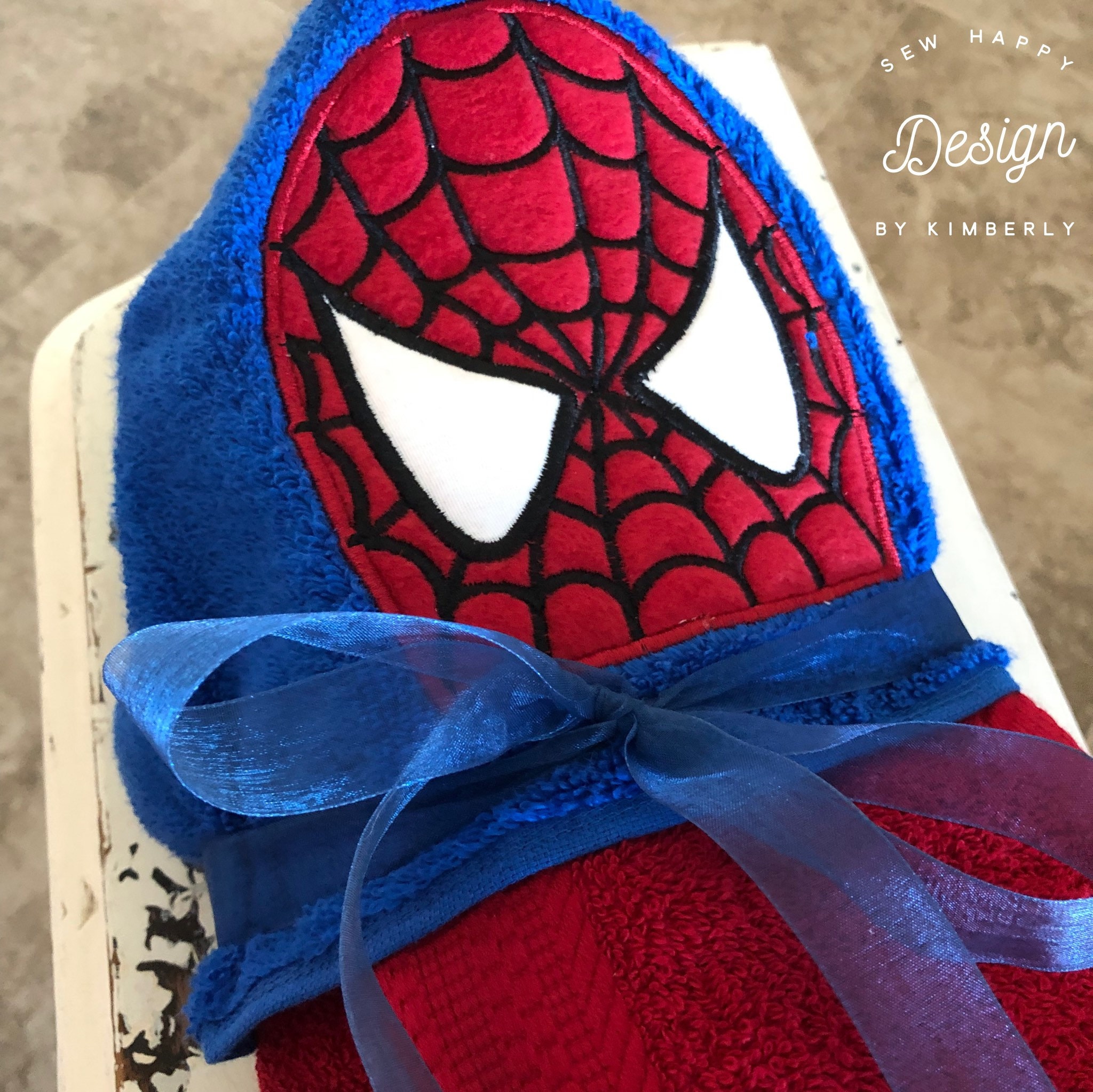 Marvel Ultimate Spider-Man Kids 120 x 60cm Beach & Bath Character Towel 