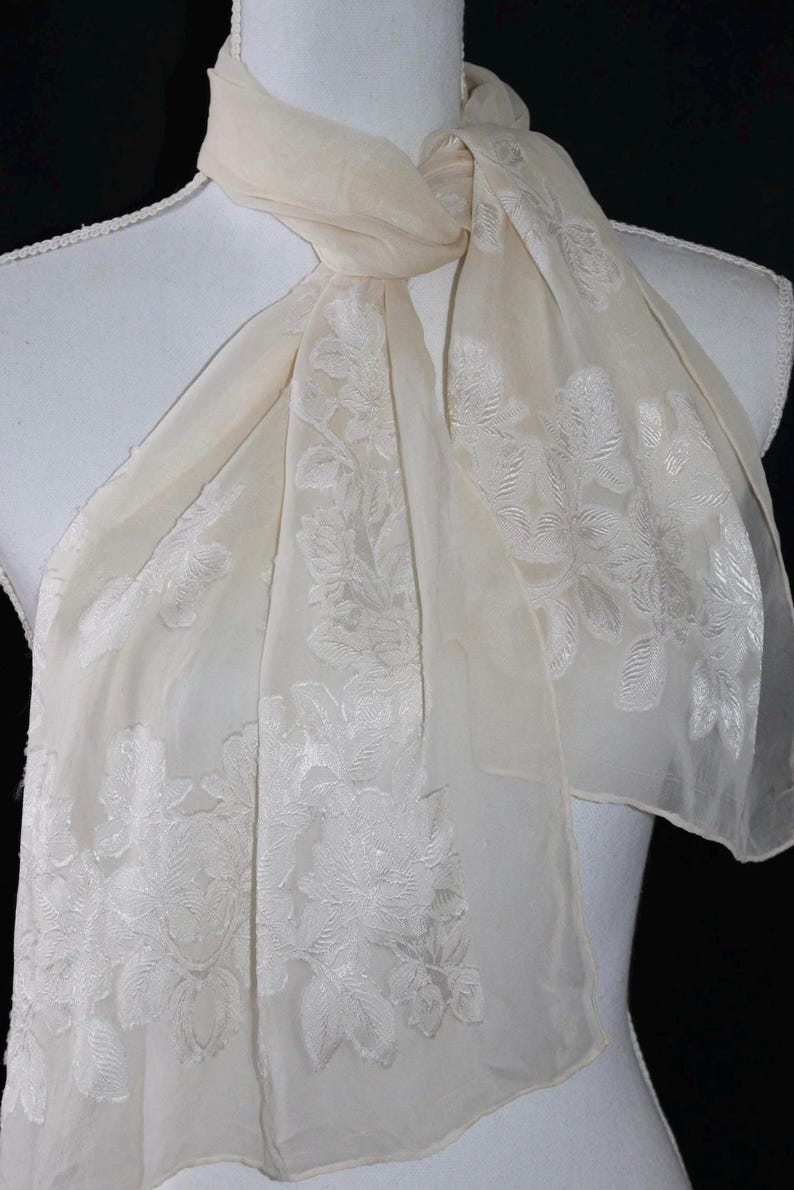 Vintage bestickter Seiden-Braut-Schal | Elfenbein Blumen Brautschleier Bild 7