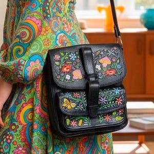Vintage 1970’s Black Tooled Leather Painted Mushroom Butterfly Ladybug Dragonfly Flower Hippie Boho Handbag Purse