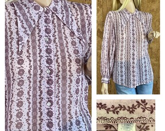 Vintage 1960’s | 70’s Women’s Gauzy Cotton Daisy Flower Print HUGE Pointed Collar Hippie Boho Shirt Blouse Size M / L