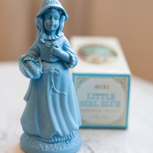 ヴィンテージ香水　AVON リトルガール　BLUE　香水瓶 箱付き Avon Blue Girl Perfume Bottle - Etsy