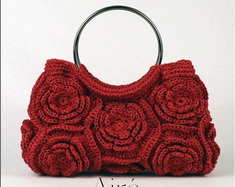 Clutch de crochê floral 3D com rosas vermelhas - Bolsa de noite tecida à mão com alças de argola de metal - Elegante bolsa de palha vermelha para casamentos