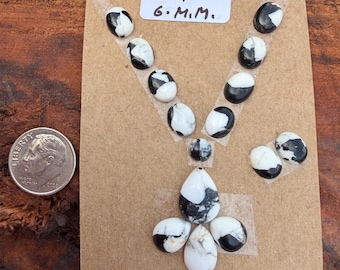 Conjunto de collar con cabujón de turquesa blanca de búfalo de 9 x 7 mm a 6 mm, forma ovalada, de lágrima y redonda.