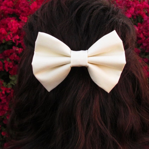 Hair Bow, Cream hair bow, Hair Bow for Women, hair bow for teens, fabric bow, hair bow clip, hair bow accessory,hair bow