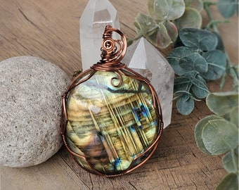 Grand collier labradorite, pendentif en fil métallique, vente de bijoux de printemps, pendentif pierre ronde en fil métallique, collier bohème soleil doré, grand pendentif