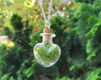 Collier mousse de terrarium, cadeau fête des mères, cadeau bijoux nature, mousse de terrarium en bouteille, collier forêt femme, cadeau d'anniversaire