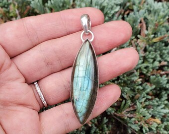 Blue Labradorite Necklace, Crystal Jewelry Gift for Her, Gifts Under 30, Christmas Gift for Her, Blue Green Simple Stone Pendant Gift Ideas
