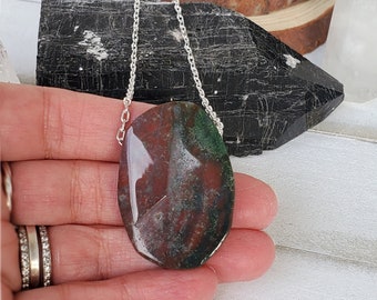 Unisex Indian Agate Necklace, Indian Agate Necklace on Cord, Mens Simple Stone  Pendant, Red Green Dark Stone Necklace, Unique Holiday Gift