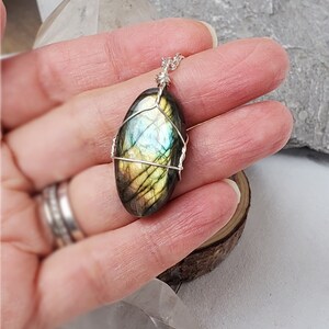 Colorful Labradorite Necklace, Choker Mini Stone Pendant, Unique Jewelry Gift for her, Colorful Wire Wrap Stone Pendant, March Birthstone