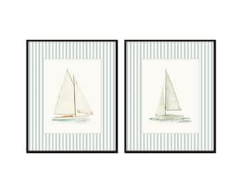 Impresiones de veleros en acuarela, borde rayado, arte costero con espuma de mar, arte de casas de playa, impresiones de arte de navegación, decoración de arte costero, arte con borde rayado