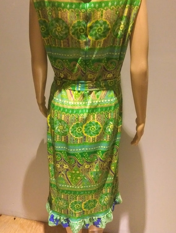 Vintage Mod, 1960s Midi Dress of Polyester - image 8