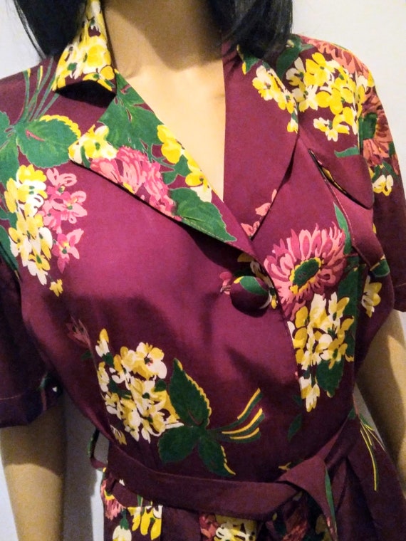 1940s Floral Hostess Robe - image 4
