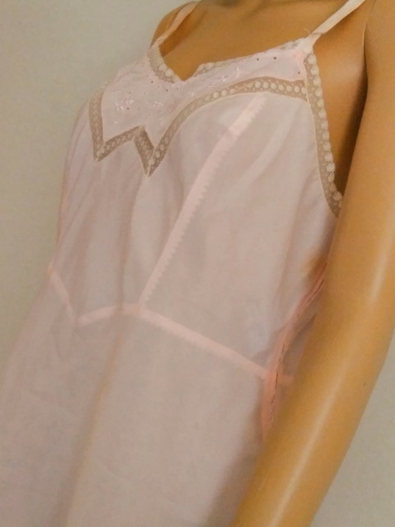 Barbizon Tafredda  1940s Pale Pink, Vintage Linge… - image 3