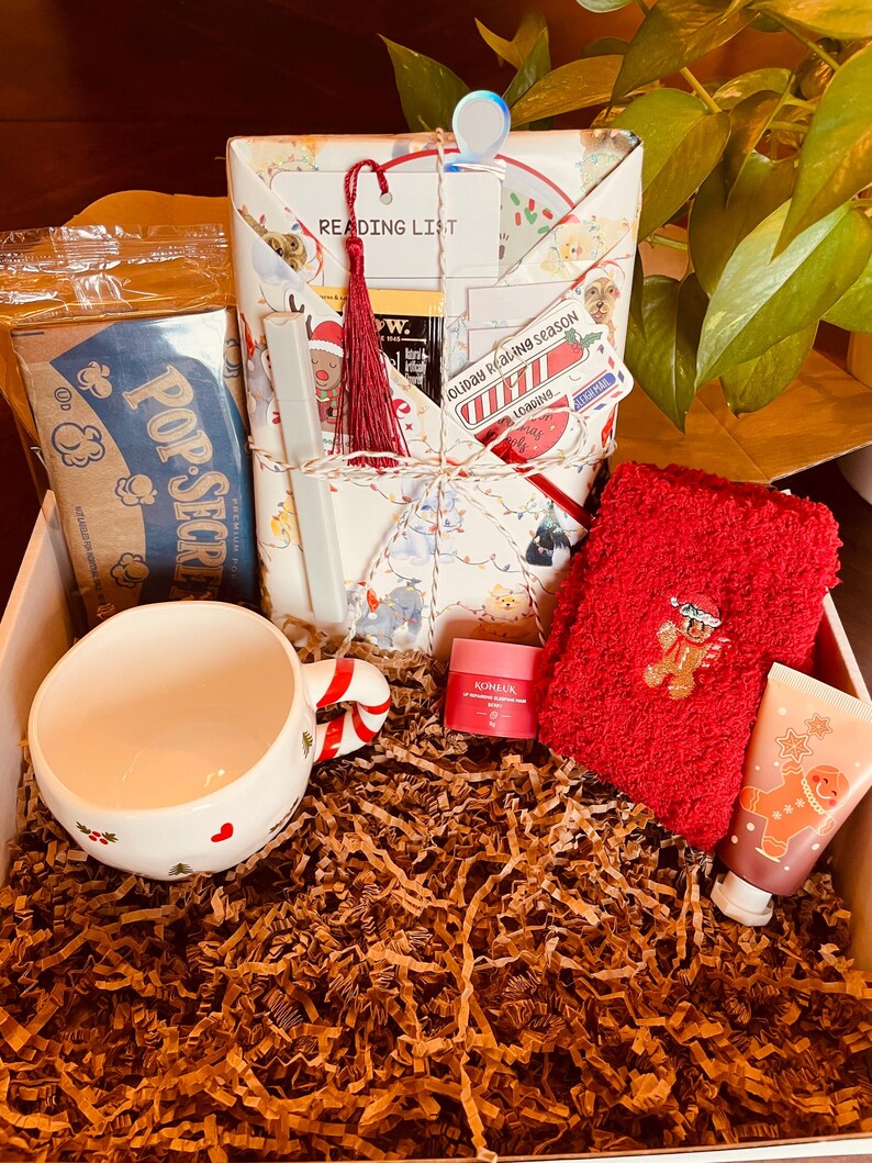 Popcorn Thinking Box Blind Date Book Box: Christmas Gift for Reader - Etsy