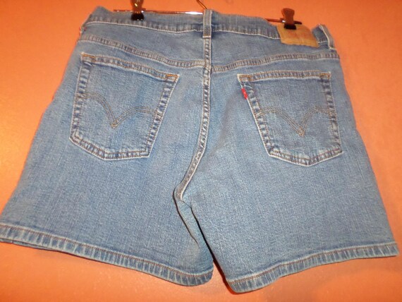 levis mom jeans shorts