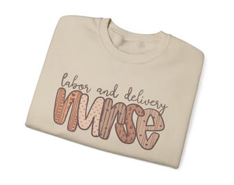 Bluza z nadrukiem pielęgniarki oddziału położniczego | Pielęgniarska typografia