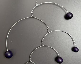 Mörklila Midcentury Modern Mobile, Kinetisk Hängande Skulptur, Konstdekor