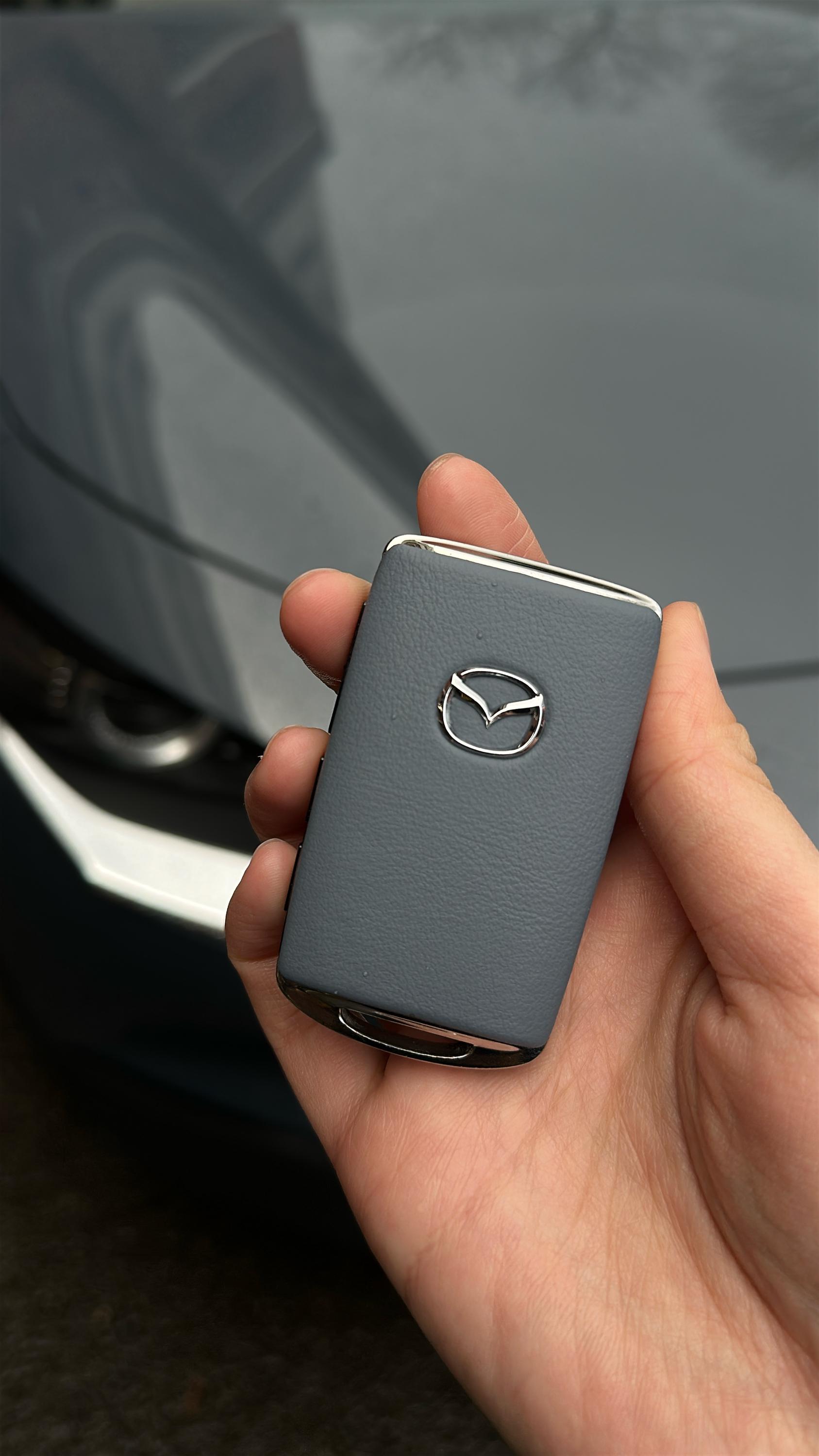 QBUC Mazda Key Fob Cover Case With Leather Keychain For 2019-2023 Mazda 3, 6, CX-5, CX-9, CX-30 (2/3/4 Buttons) (Blue) : Buy Online At Best Price In KSA - Souq Is Now