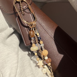 Taschenanhänger mit Gold Initial | Boho Geldbörse Schlüsselanhänger