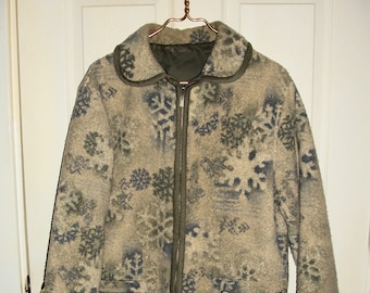 Vintage Gray Fleece Zip Front Jacket Snowflake Print REVERSIBLE by Outbrook Women's Small Only 5.99 USD