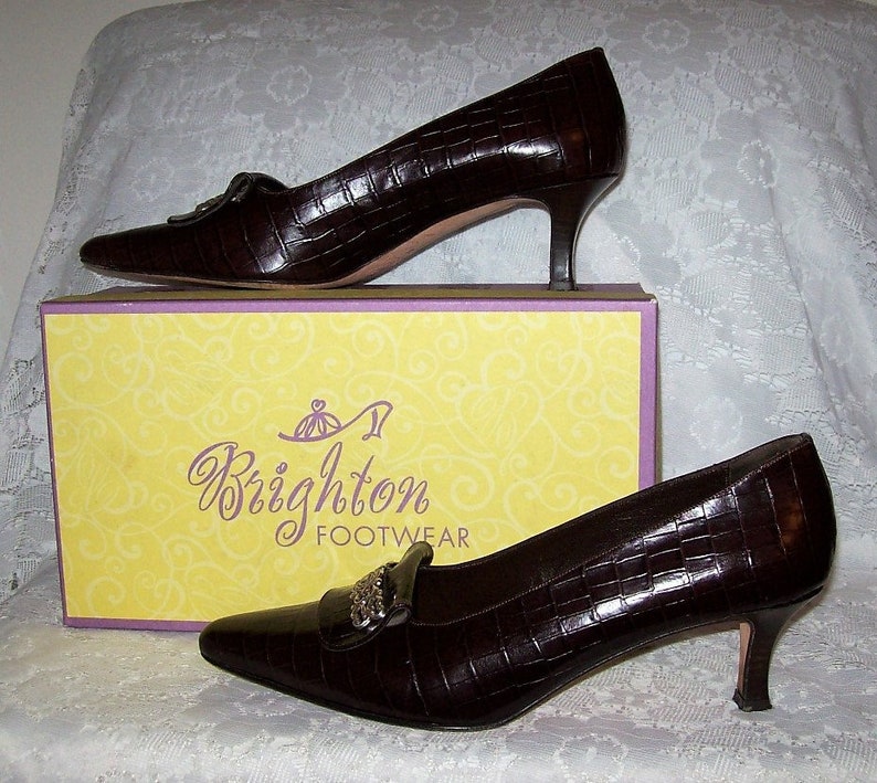 ladies size 9 kitten heel shoes