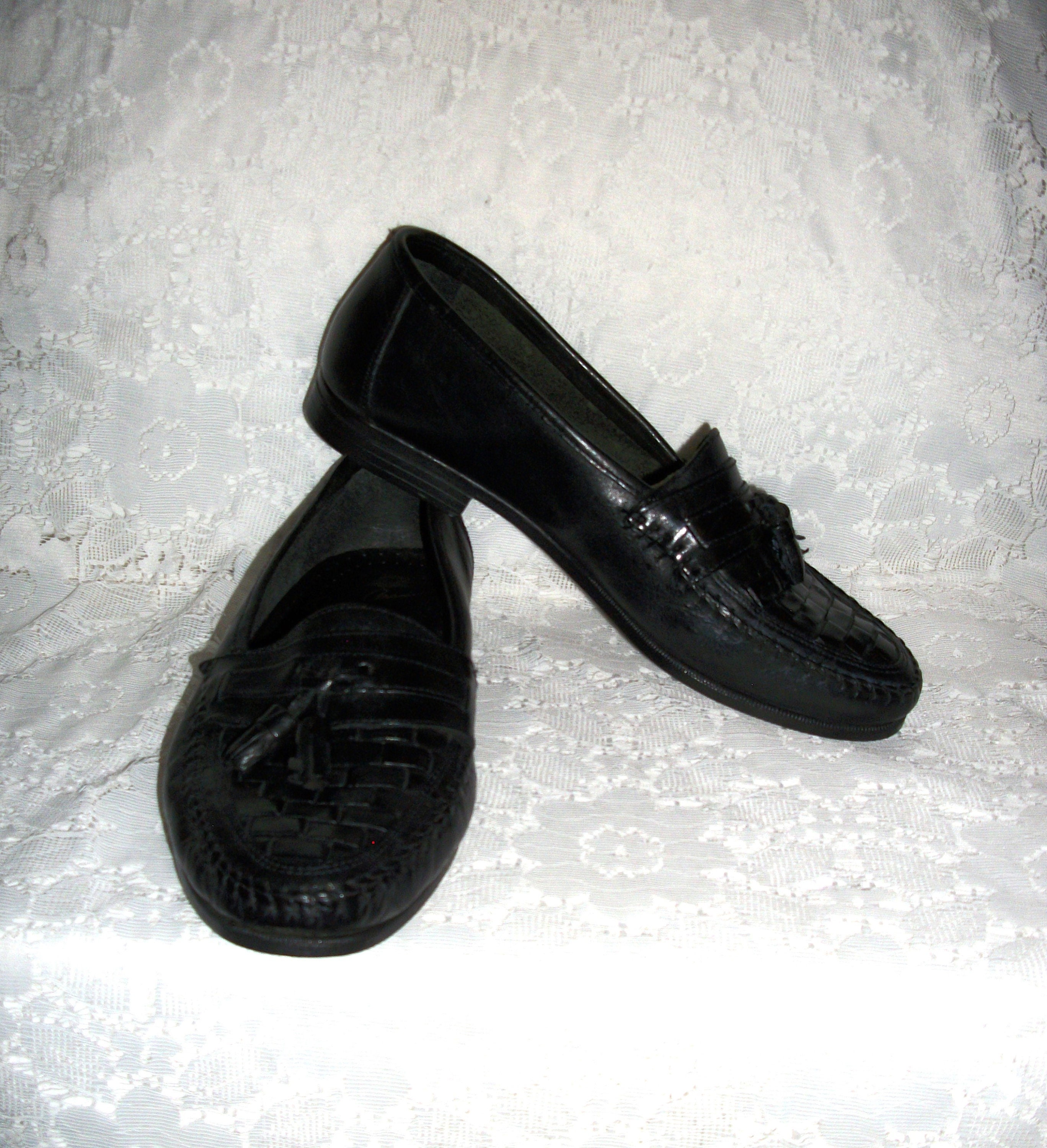 Rare vintage 1960’s Oleg Cassini Black Patent Leather & Leather Wingtip Loafers Vintage Opera Shoe - Etsy main image 4