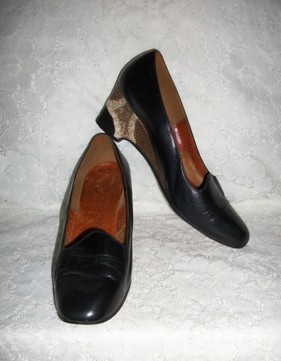 Vintage 1940s Ladies Black Leather Pumps with Sna… - image 9