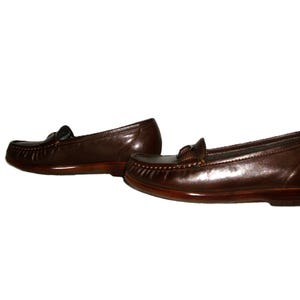 Vintage Ladies Brown Leather Loafers Slip Ons by SAS Size 5 Narrow Inside Toe/Heel equals 8 7/8 inches Leather upper, Rubber Soles Width at Ball is 3 inches Good- Vintage Condition Only 8 Dollars #shoes #womensshoes #size5shoes #leathershoes #brownshoes #Brownflats #size5narrow #size5flats #size5loafers #leatherloafers #madeinusa #madeinusashoes #brownslipons #leatherslipons #vintageshoes #vintageloafers #vintageflats #size5brownshoes #madeinusaloafers #loaferssize5 #SASshoes #SASloafers #SAS