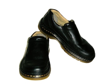 Vintage Dr Marten Black Leather Slip-On Loafers EU-Size 39 US 7 only 25 USD