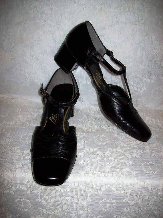 navy blue t strap heels