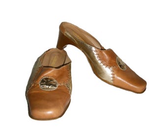 Vintage Tan Gold Leather Mules Stacked Slides US Size 8 1/2 Only 10 USD