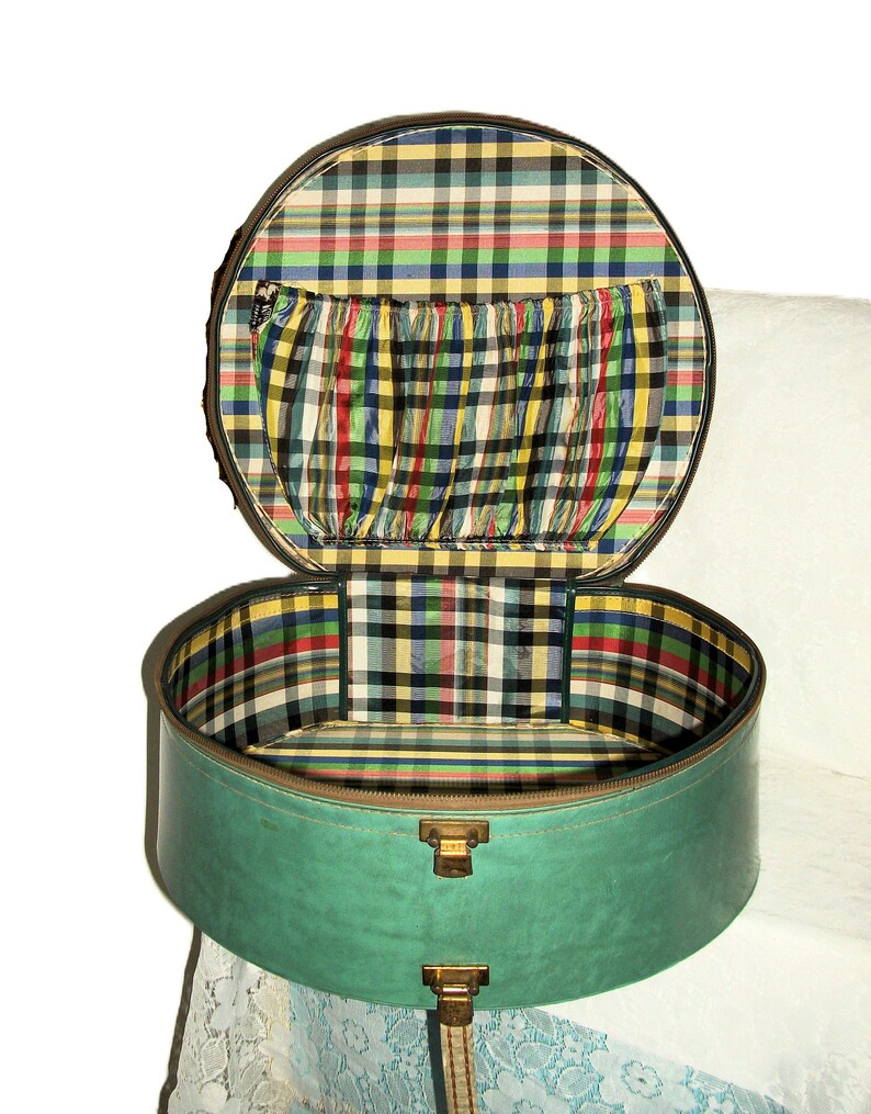 Vintage 1950s Green Marbled Munro Carry All Hat or Train Case Luggage Plaid Lining Broken Strap Only 45 USD image 7